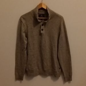 American Eagle Outfitters classic Fit Sweater